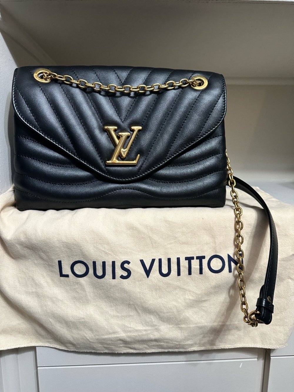 AUTHENTIC Louis Vuitton New Wave Chain Bag MM - Black